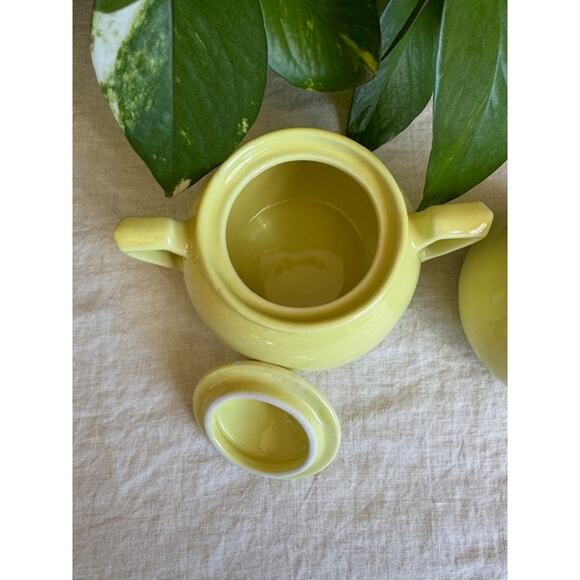 Vintage Lipton Tea Hall Creamer and Lidded Sugar Bowl Set - Picture 3 of 6